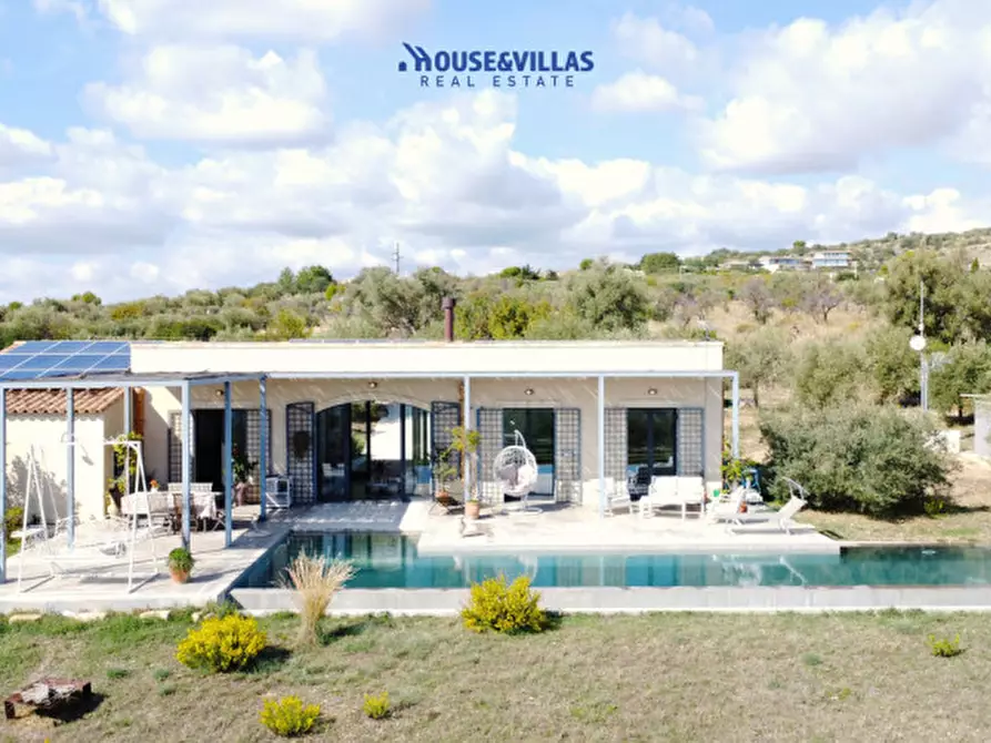 casa indipendente in vendita a Noto