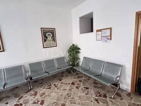 negozio in vendita a Noto