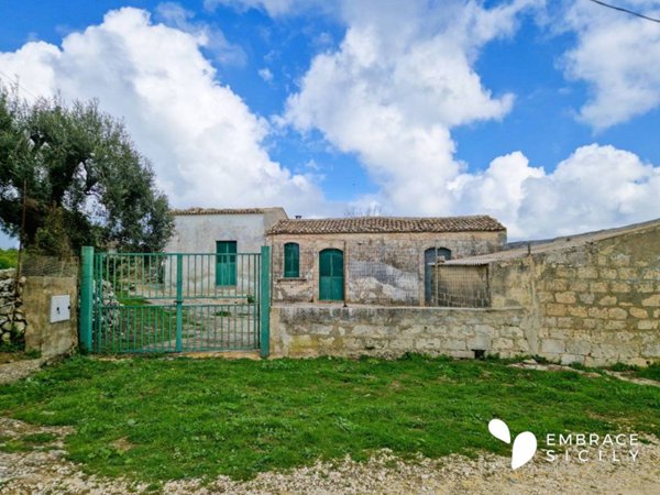 casa indipendente in vendita a Noto