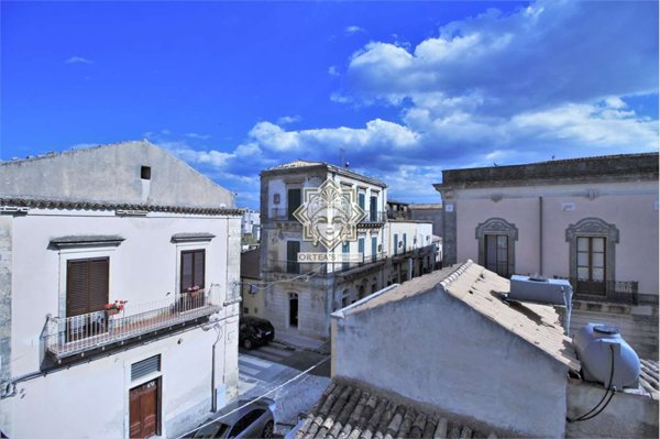 intera palazzina in vendita a Noto