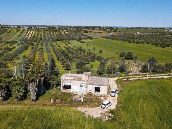 casa indipendente in vendita a Noto