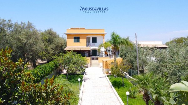 casa indipendente in vendita a Noto in zona Lido di Noto