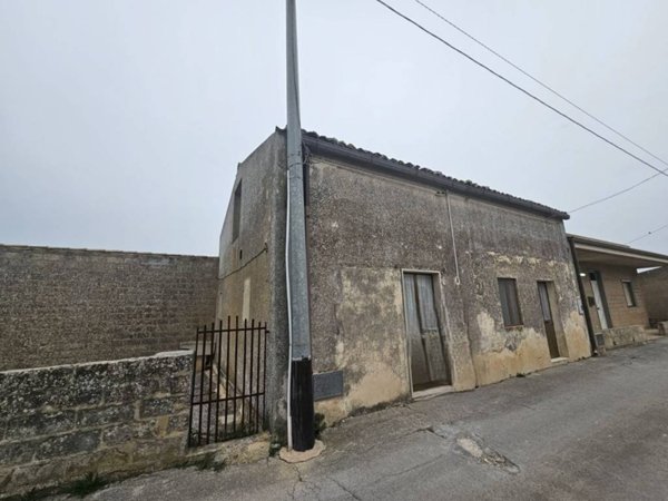 casa indipendente in vendita a Noto in zona Testa dell'Acqua