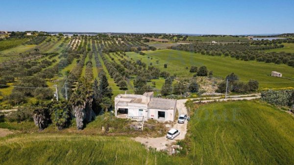 casa indipendente in vendita a Noto