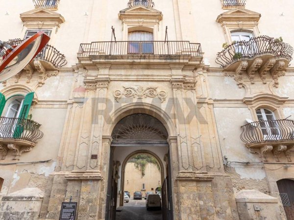 casa indipendente in vendita a Noto