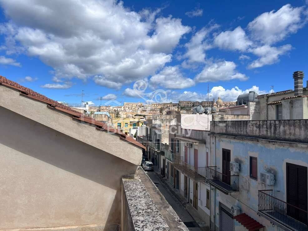 casa indipendente in vendita a Noto
