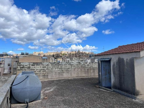 casa indipendente in vendita a Noto