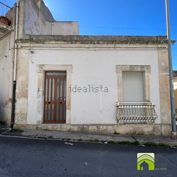 casa indipendente in vendita a Noto