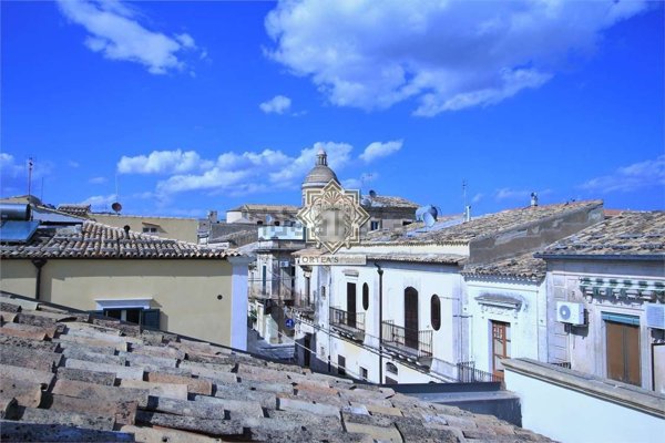intera palazzina in vendita a Noto