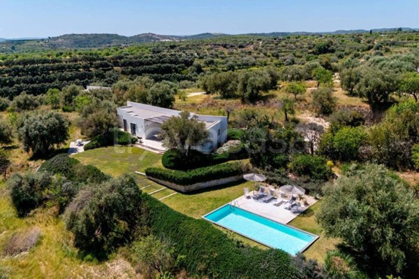 casa indipendente in vendita a Noto