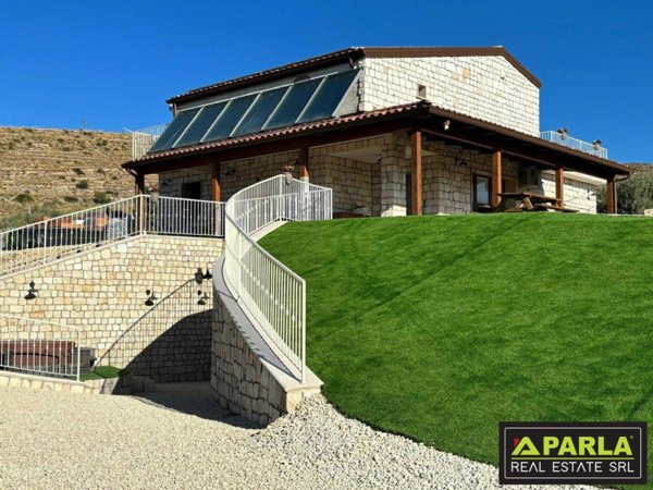 casa indipendente in vendita a Noto