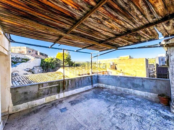 casa indipendente in vendita a Noto
