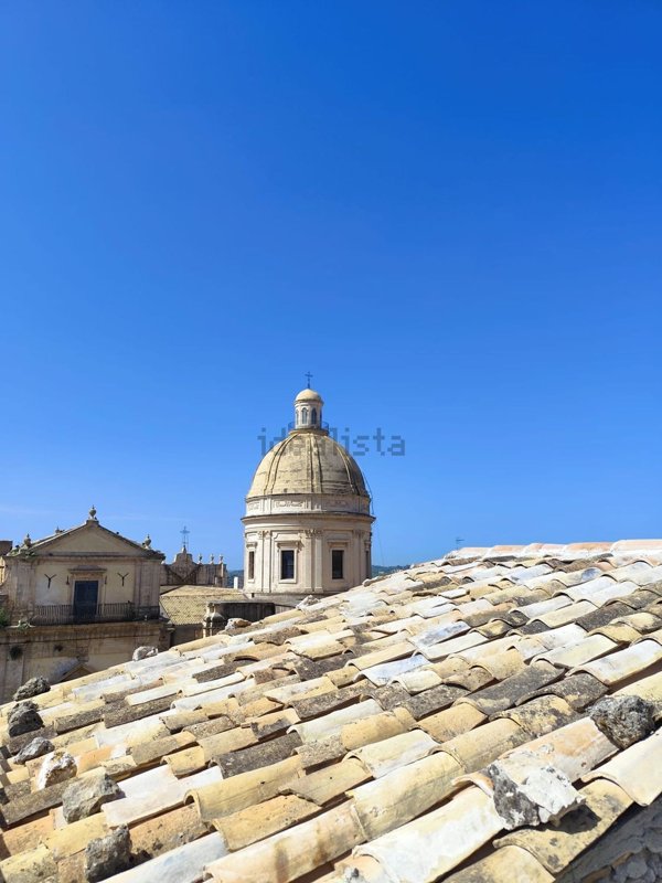 casa indipendente in vendita a Noto
