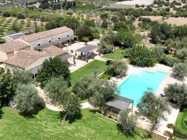 casa indipendente in vendita a Noto