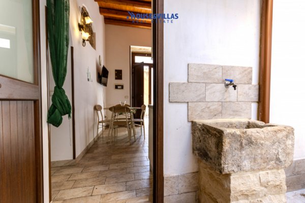 casa indipendente in vendita a Noto