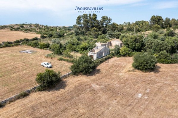 casa indipendente in vendita a Noto