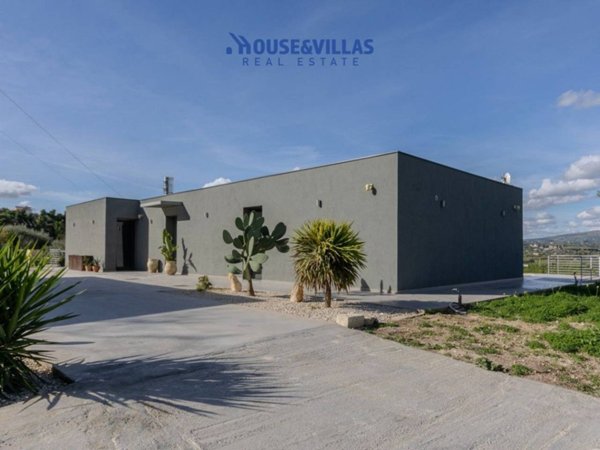 casa indipendente in vendita a Noto