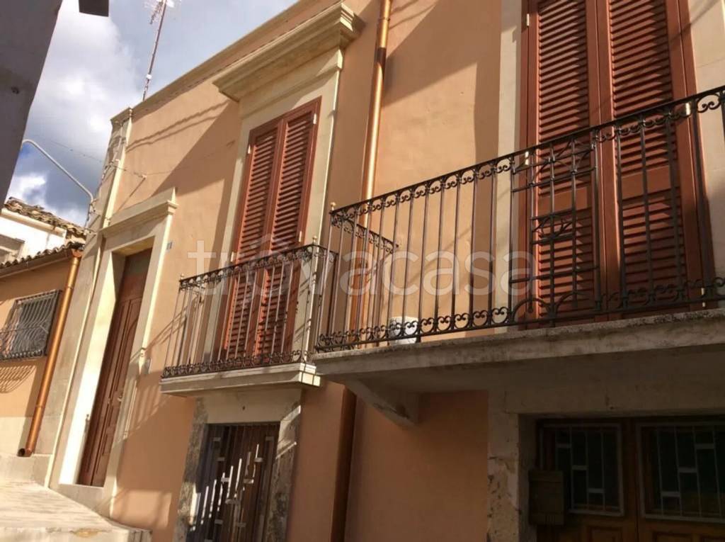 casa indipendente in vendita a Noto