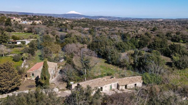 casa indipendente in vendita a Noto