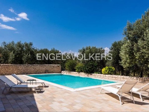 casa indipendente in vendita a Noto in zona San Lorenzo