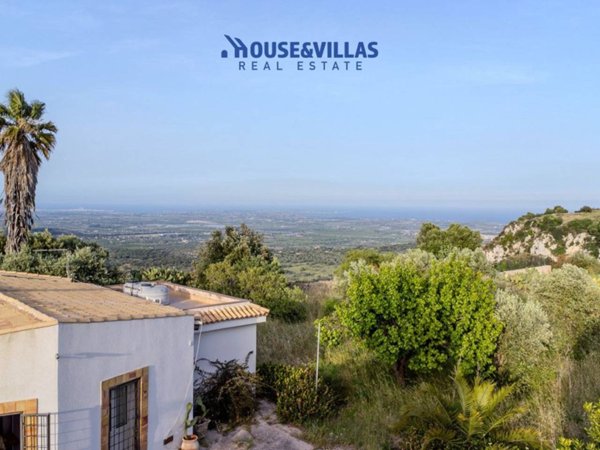 casa indipendente in vendita a Noto