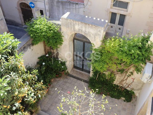 casa indipendente in vendita a Noto
