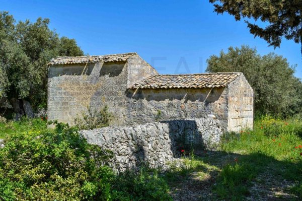 casa indipendente in vendita a Noto
