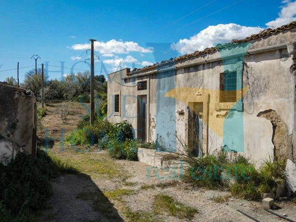 casa indipendente in vendita a Noto