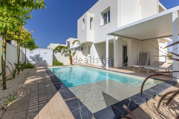 casa indipendente in vendita a Noto