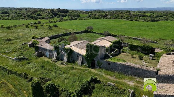 terreno edificabile in vendita a Noto in zona Rigolizia