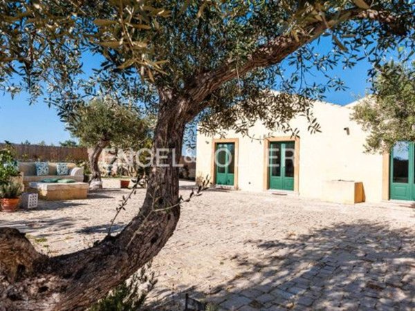 casa indipendente in vendita a Noto in zona Vendicari