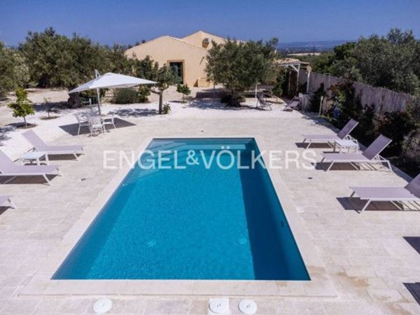 casa indipendente in vendita a Noto in zona Vendicari
