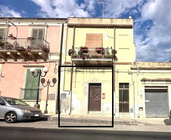 negozio in vendita a Noto