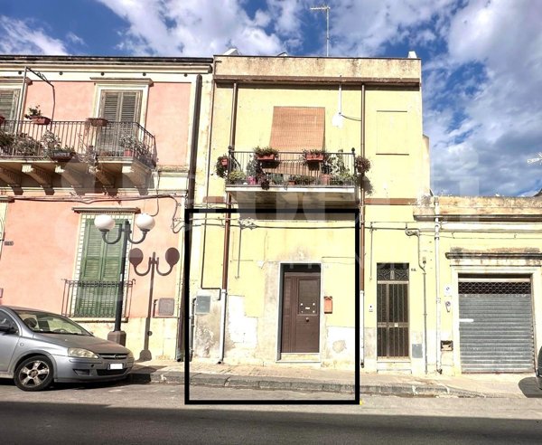 negozio in vendita a Noto