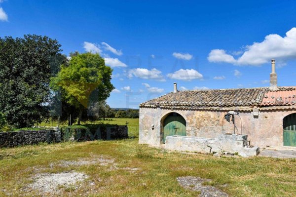 casa indipendente in vendita a Noto