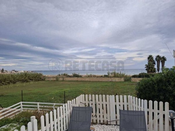 casa indipendente in vendita a Noto in zona Calabernardo