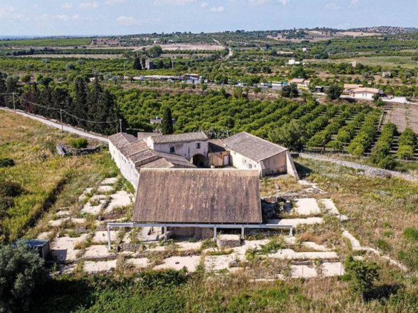 casa indipendente in vendita a Noto in zona Vendicari