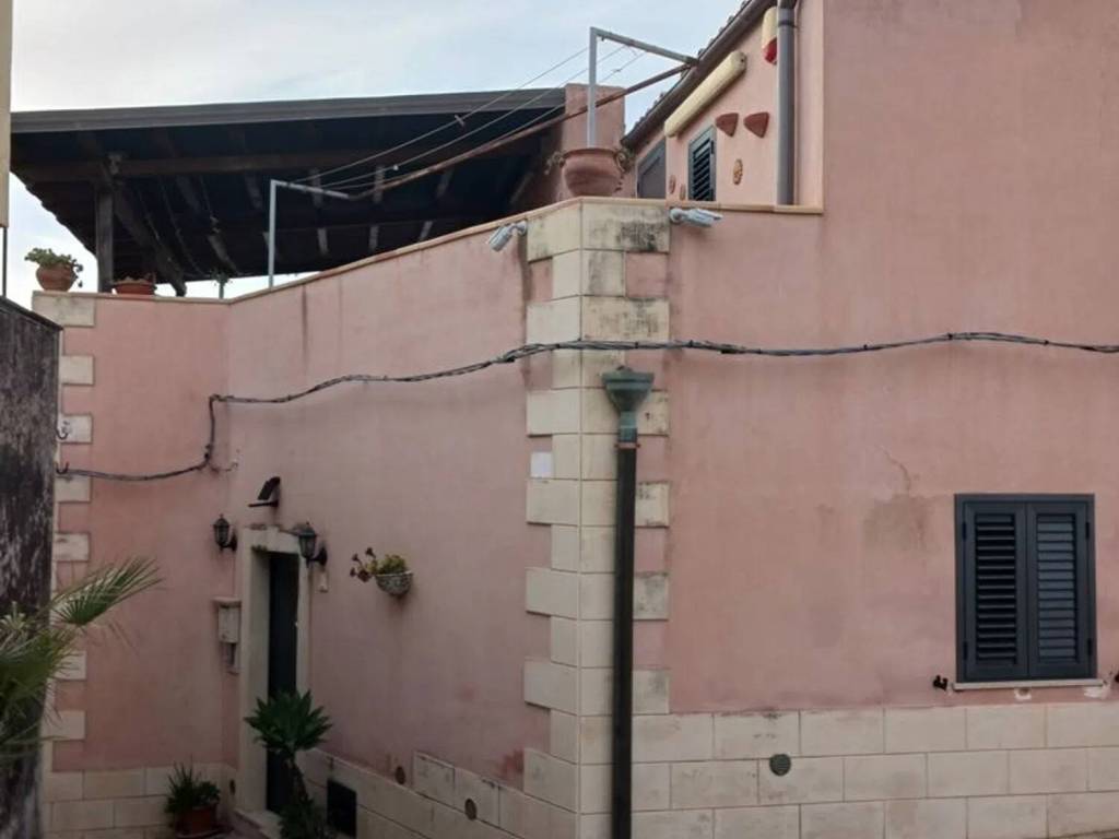 casa indipendente in vendita a Noto