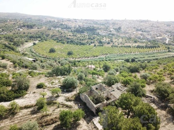 casa indipendente in vendita a Noto