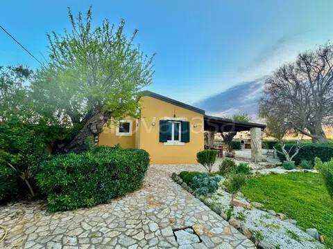 casa indipendente in vendita a Noto in zona Vendicari