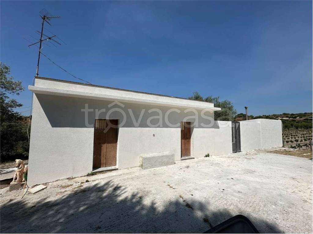 casa indipendente in vendita a Noto