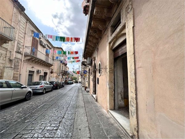 casa indipendente in vendita a Noto