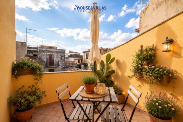 casa indipendente in vendita a Noto
