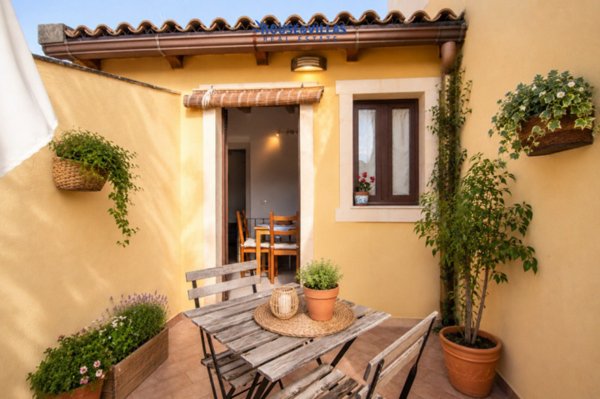 casa indipendente in vendita a Noto
