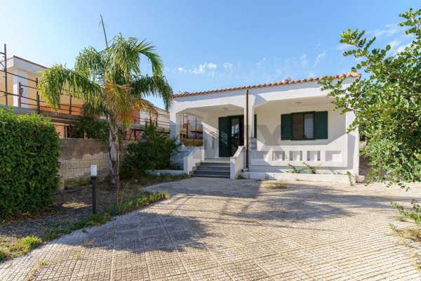 casa indipendente in vendita a Noto