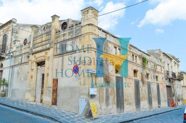 casa indipendente in vendita a Noto