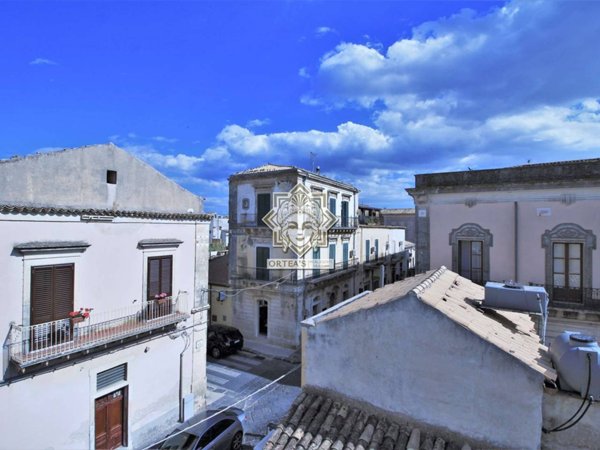 casa indipendente in vendita a Noto