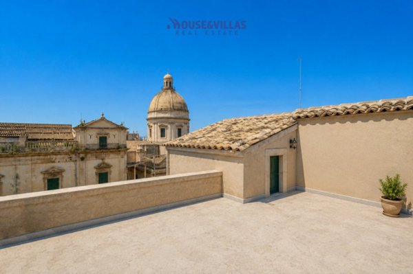 casa indipendente in vendita a Noto