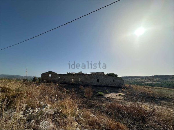 rudere in vendita a Noto in zona Coda di Lupo