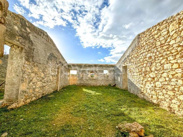 casa indipendente in vendita a Noto